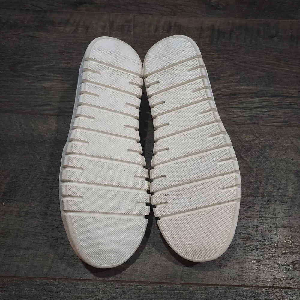 Tommy Bahama Gold Slip On Loafers Size 6.5 Preppy - Picture 7 of 9
